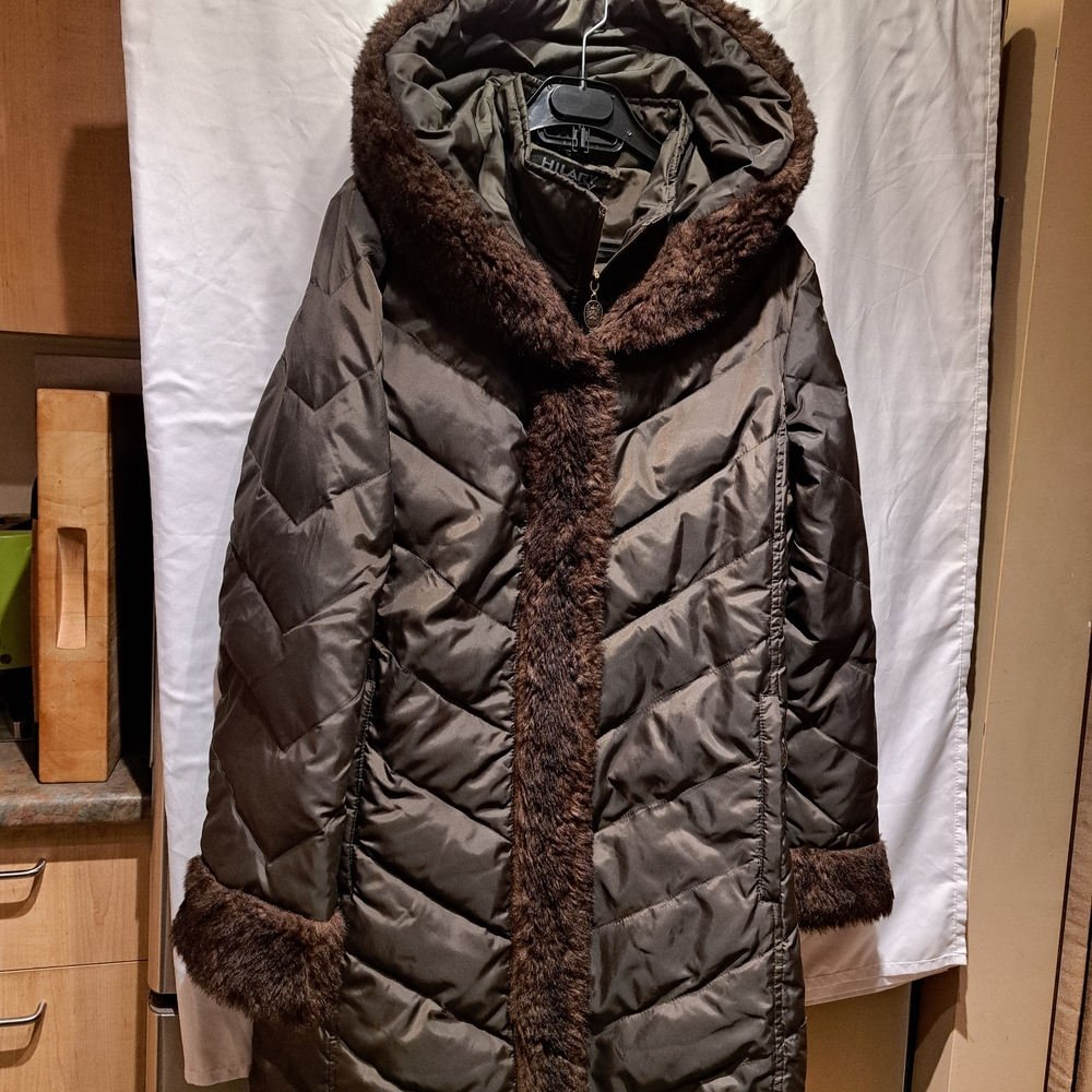 Chic Brown Quilted Coat with Faux Fur Trim